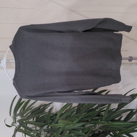 Gryffindor Quidditch grey crewneck sweatshirt - Picture 4 of 7